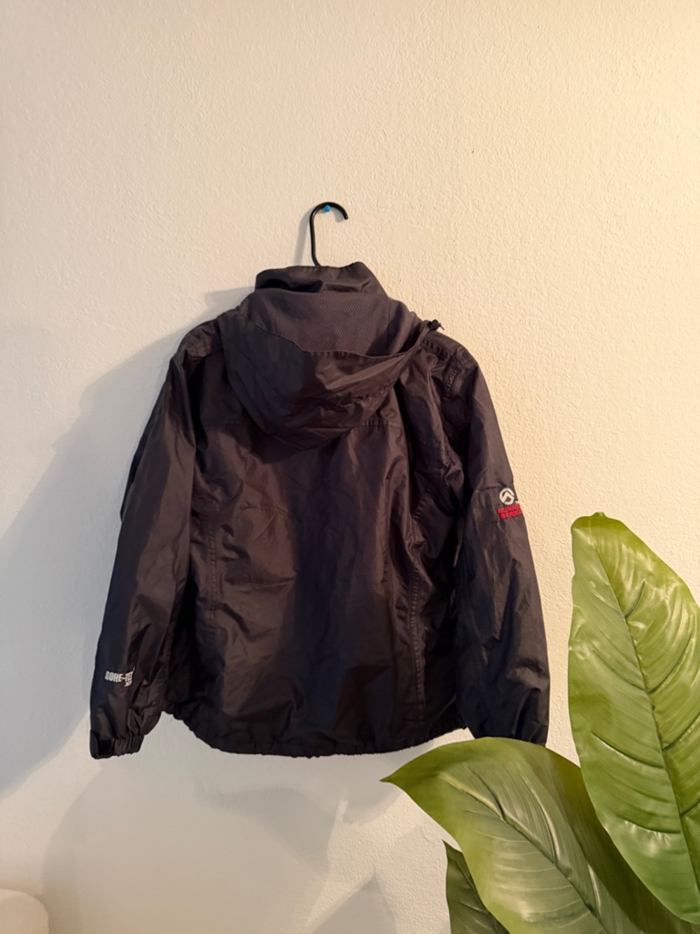 The North Face black GORE-TEX Shell Jacket - Picture 4 of 4
